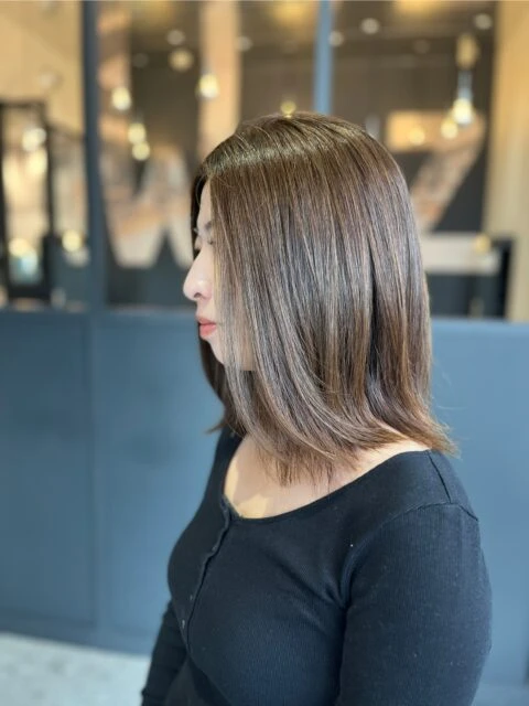 外ハネ切りっぱなしミディアムボブ◎