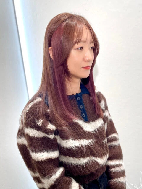 インナーカラー フェイスレイヤーで楽しむ大人の艶髪ボルドー