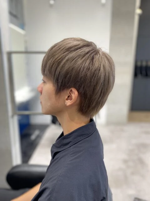 メンズカラー×ミルクティーベージュ◎ケアブリーチで叶える柔らか透明感