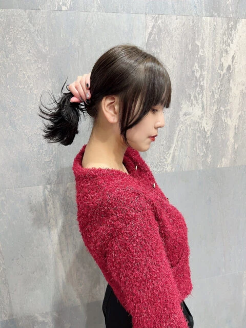 顔周りカット＋オリーブカラーで垢抜け！結んだ時も可愛い小顔スタイル！