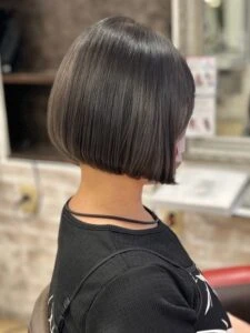 2025–2026年冬｜最新ヘアカラー10選！透明感と深みが引き立つ人気ヘアカラー特集　アッシュグレージュ