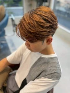 2025–2026年冬｜最新ヘアカラー10選！透明感と深みが引き立つ人気ヘアカラー特集　メンズオレンジブラウン