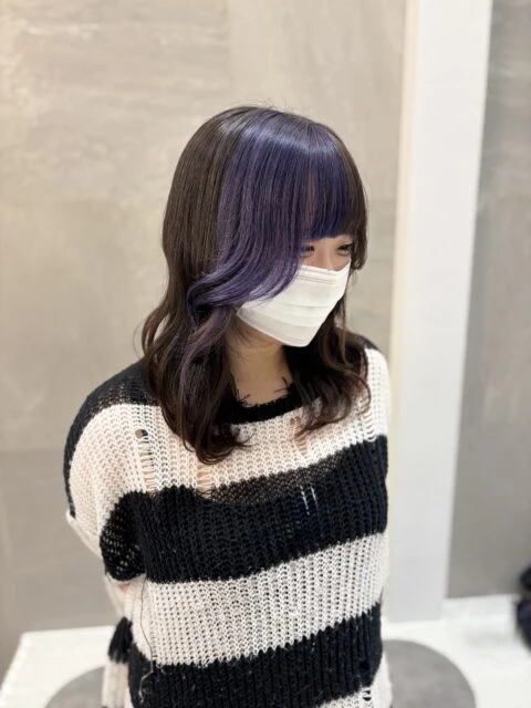 パープル×ブラックで個性派映え◎色落ちも可愛いデザインカラー！