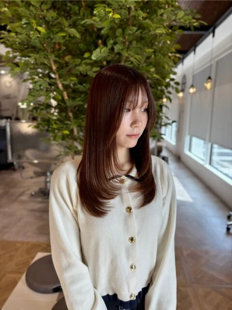 フェイスレイヤーとブラウンカラーで作る大人の小顔レイヤー