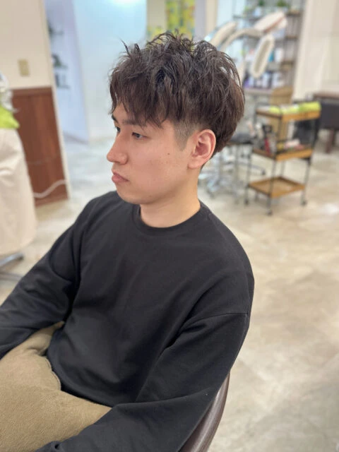 ツイストスパイラルパーマ×簡単スタイリング×アップバングで叶う大人のナチュラルパーマ