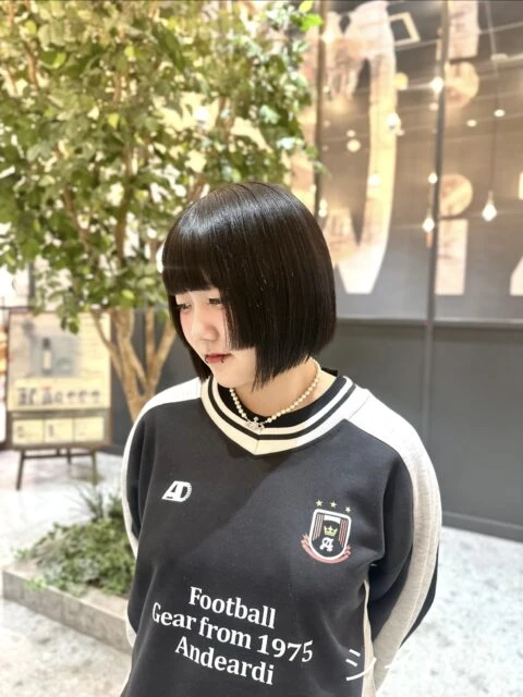 切りっぱなしボブ×姫カット顎ラインで作るクールデザイン