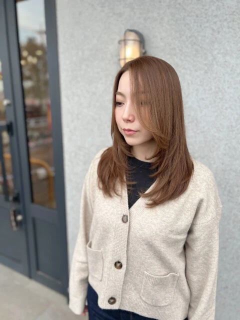 ハッシュカット!レイヤースタイルで重さを残しつつ動き出す髪へ