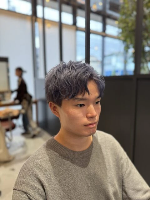 色落ちまできれいなパープルアッシュが叶える艶感カラー