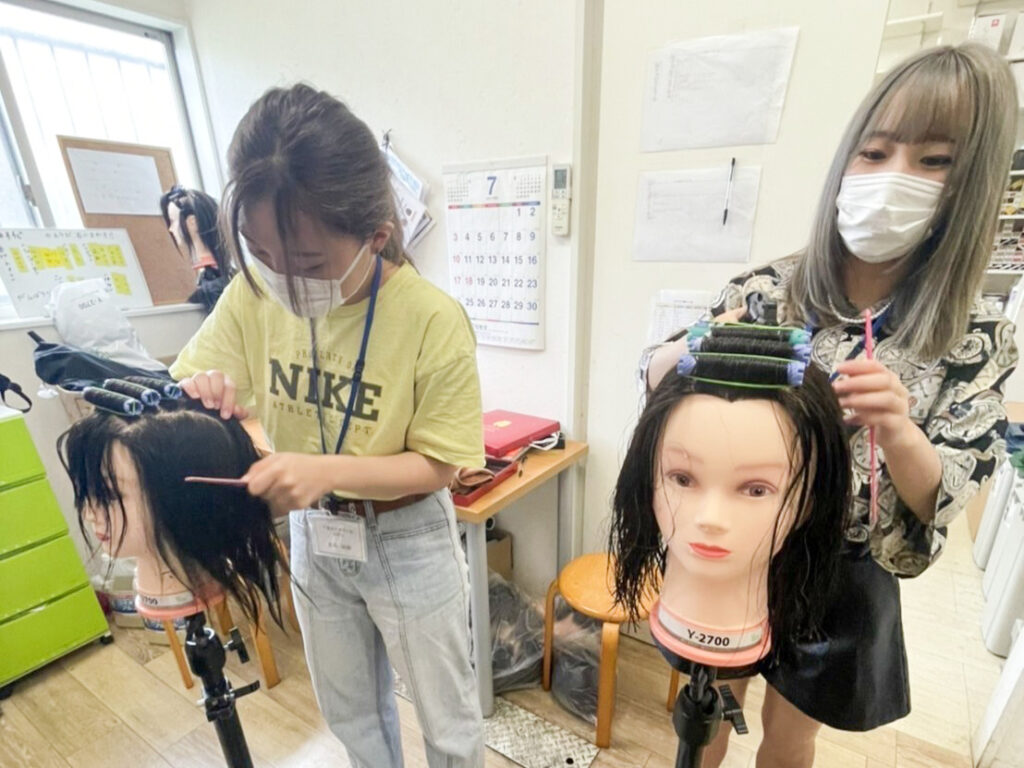 千葉県の美容室Wiz ワインディング実習