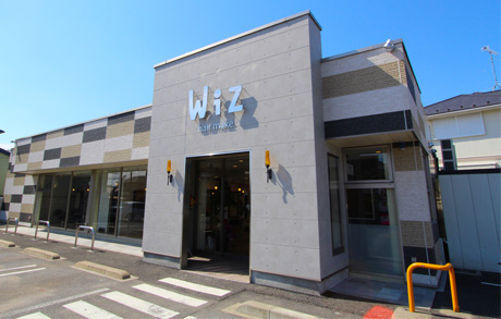 鎌ヶ谷店 外観｜美容室Wiz（美容院・ヘアサロン）鎌ヶ谷駅