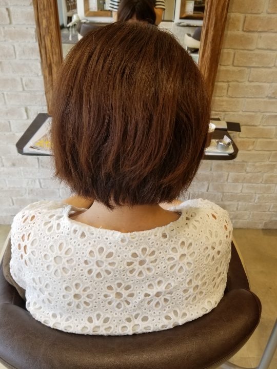 広がる髪もすっきりショートボブに 美容室wiz 美容院 ヘアサロン