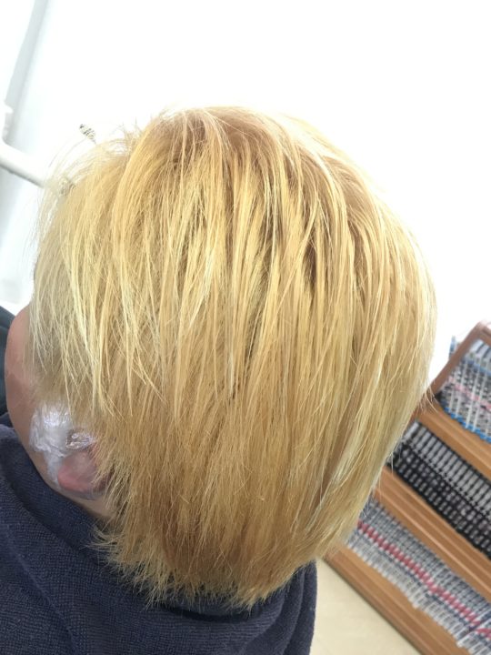 暗めのブルーアッシュ 美容室wiz 美容院 ヘアサロン 暗めのブルーアッシュ 美容室wiz 美容院 ヘアサロン