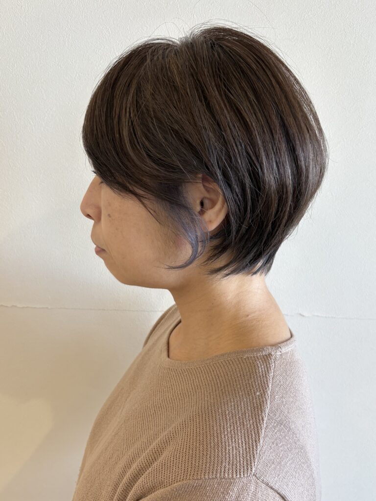 千葉の美容室Wiz 大人世代の新常識！白髪は『隠すから活かすへ』【白髪ぼかし】トレンド徹底解説 インナーカラーアッシュ系