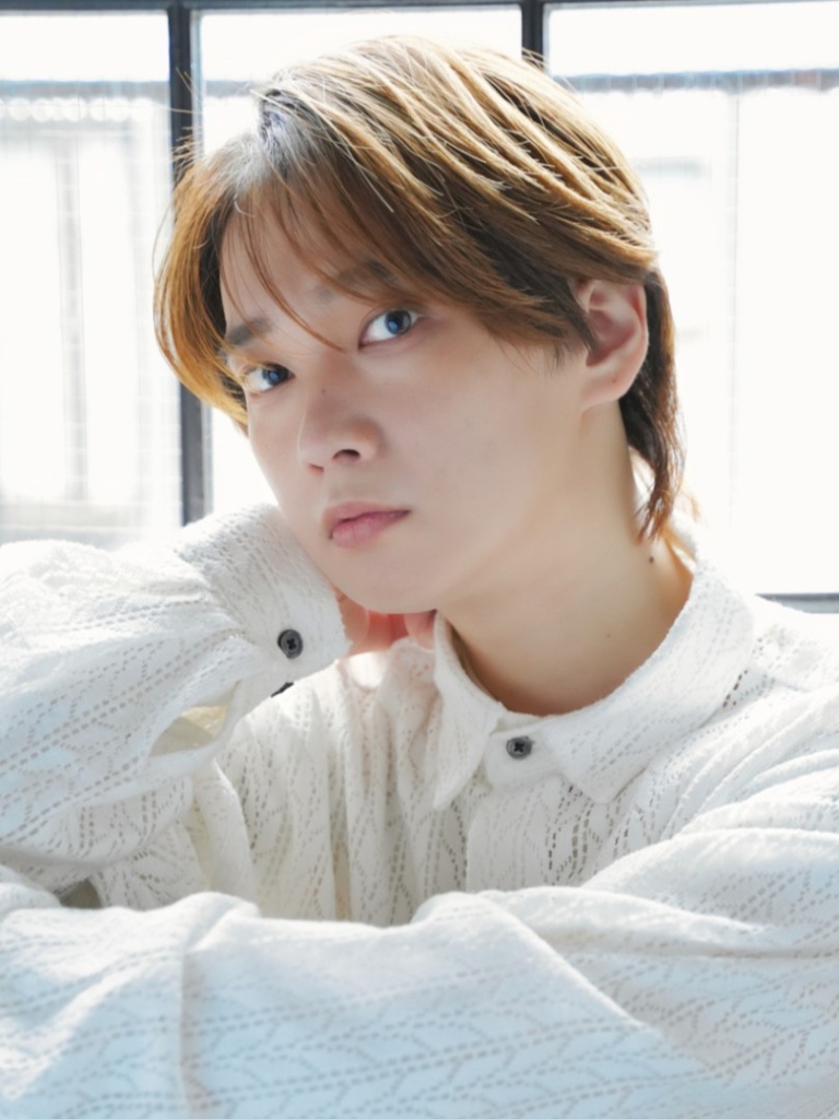 シースルーバング徹底ガイド｜長さ別・顔型別・芸能人スタイルも紹介！メンズ/シースルーバング×センターパート