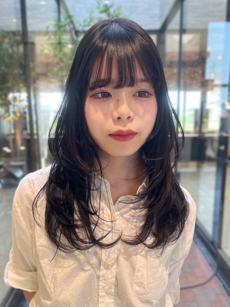 シースルーバング徹底ガイド｜長さ別・顔型別・芸能人スタイルも紹介！シースルーバング×卵型