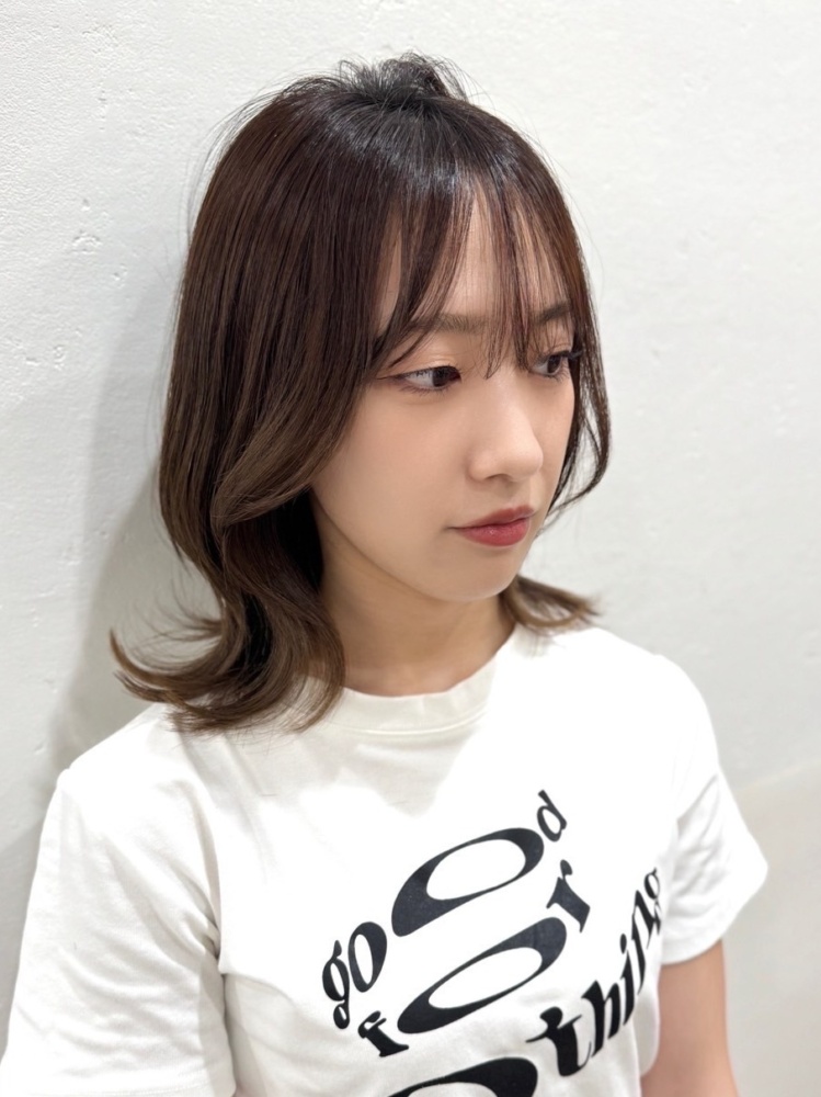 大人可愛い代表！【ミディアムレイヤー】くびれ・ウルフ・ボブ・韓国風・40代～60代に似合うスタイルまで徹底解説！